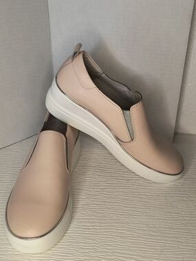 BONAVIA Slip-On Sneakers in Blush Beige